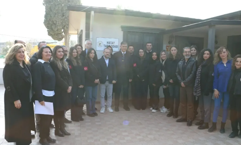 İzmir Büyükşehir Belediye Başkanı Doktor Sayın Cemil TUGAY, İzmir Büyükşehir Belediyesi Meclis Üyeleri İle İzmir Tabip Odası Üyesi Hekimler Odamıza Ziyaret